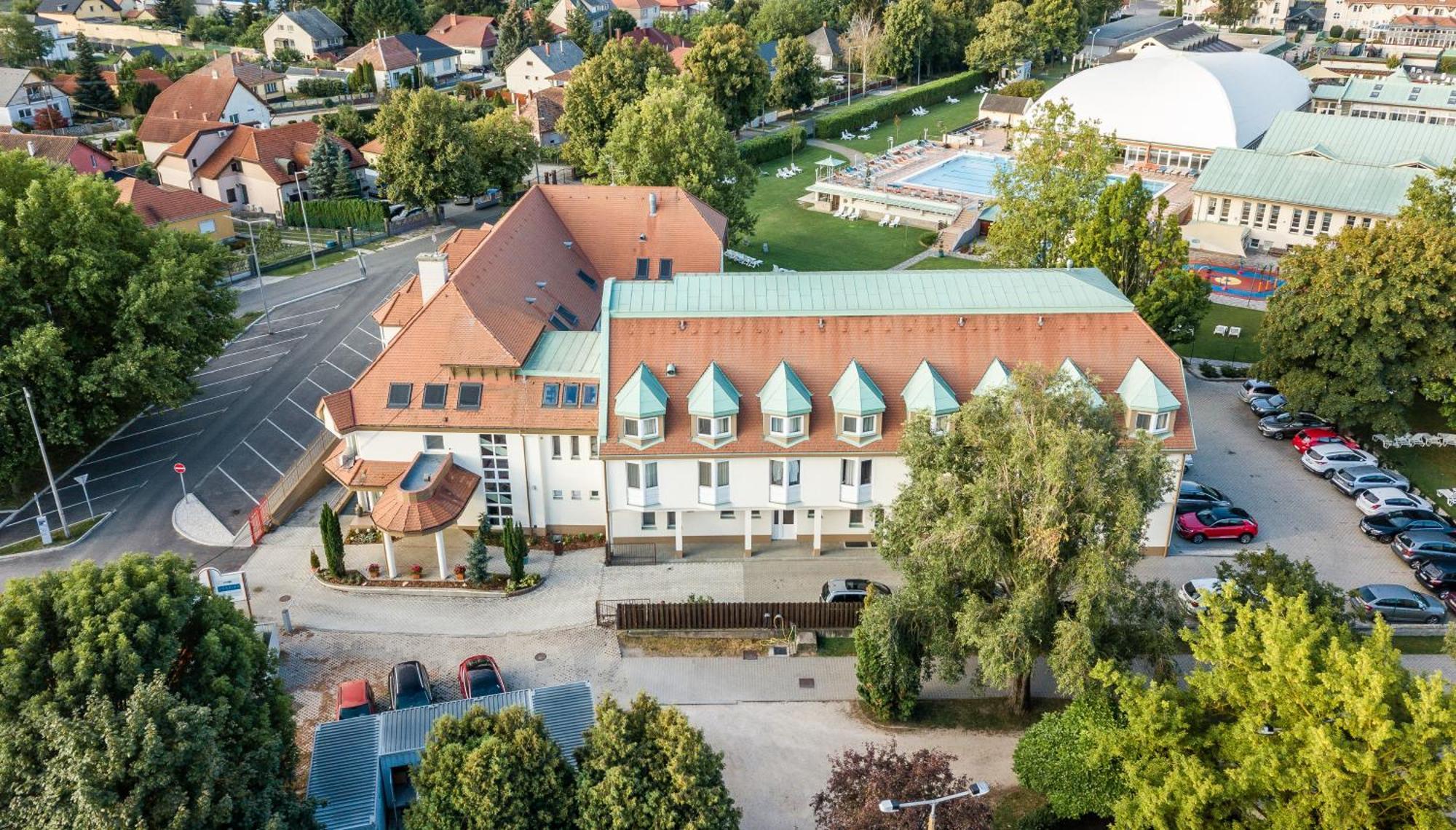 特玛尔水疗酒店 Mosonmagyaróvár 外观 照片